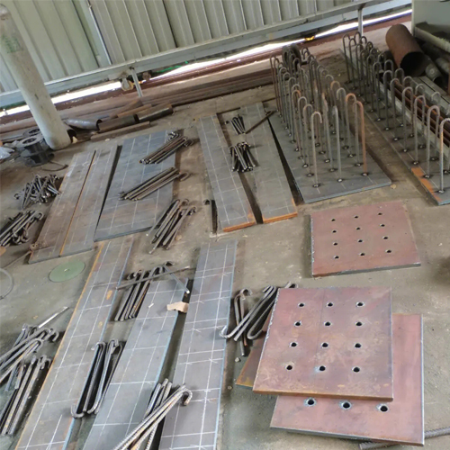 有哪些其他因素会影响四川预埋件位置的确定？